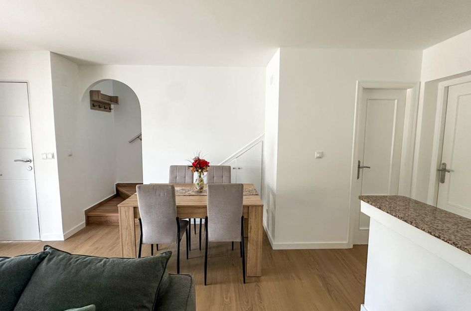 Duplex in San Miguel de Salinas