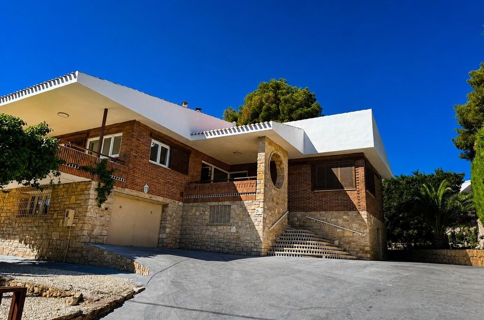 Villa in La Colina