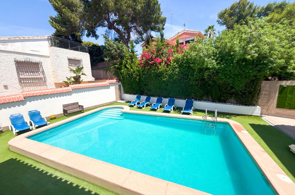 Villa in Dehesa de Campoamor