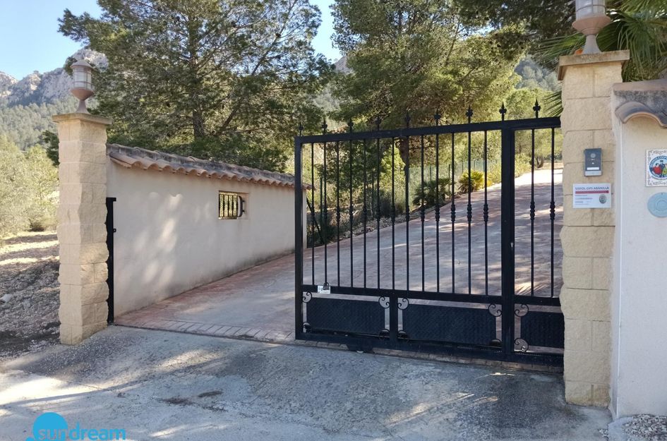 Villa in Las Casicas de Peña Zafra