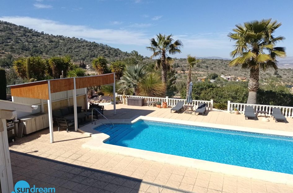 Villa in Las Casicas de Peña Zafra