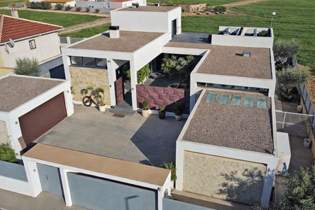Villa in Las Lomas del Rame