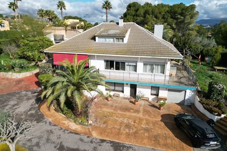 Villa in Camara