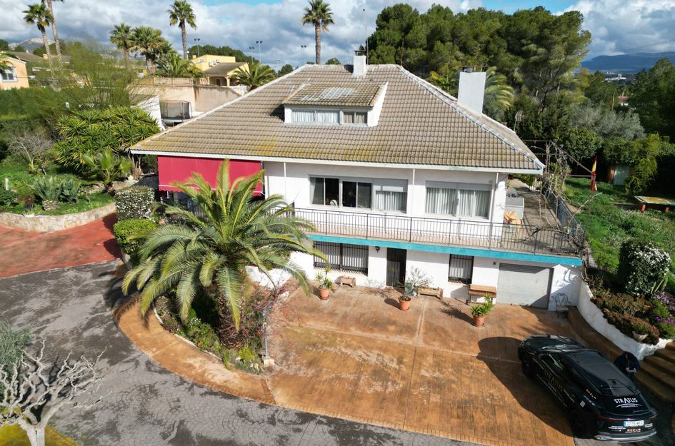 Villa in Camara