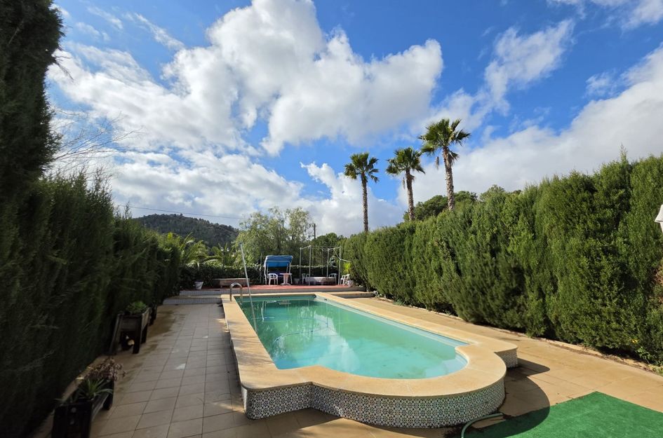 Villa in Camara
