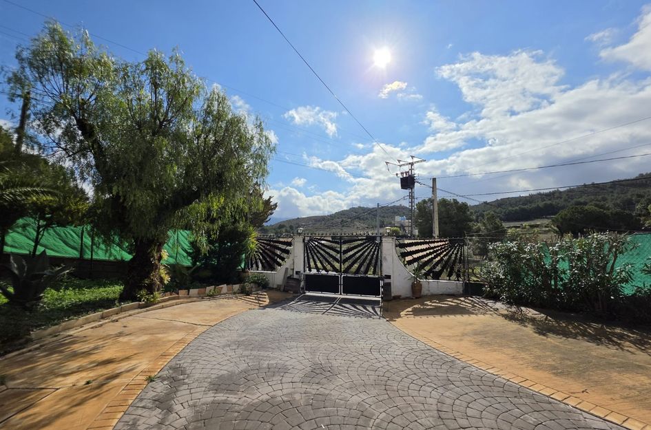 Villa in Camara