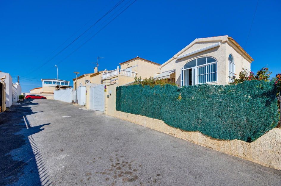 Villa in La Marina