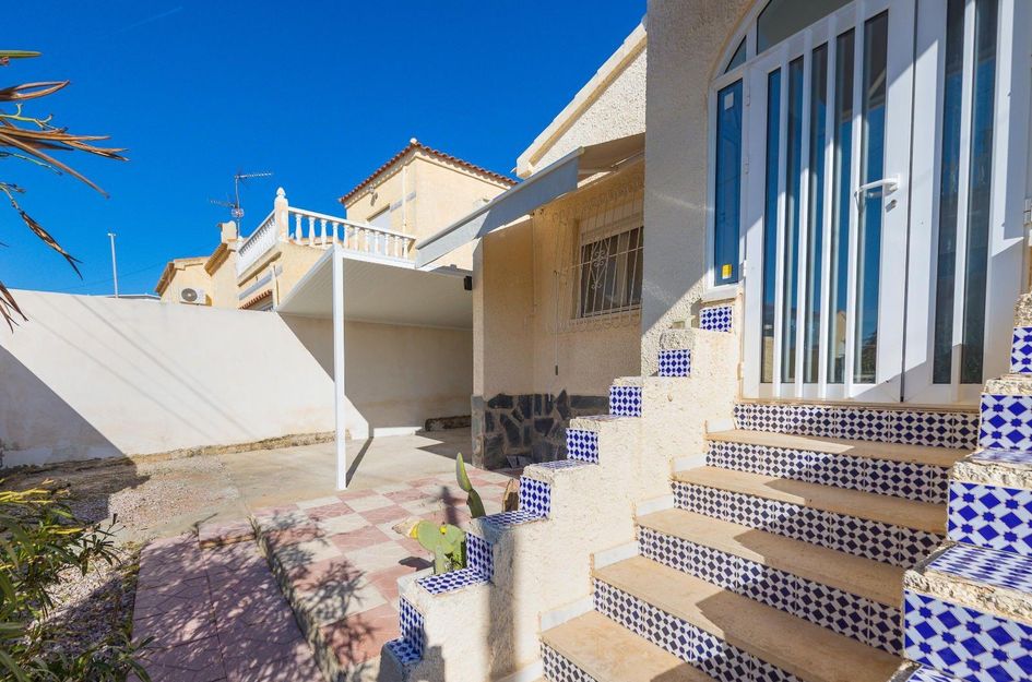 Villa in La Marina