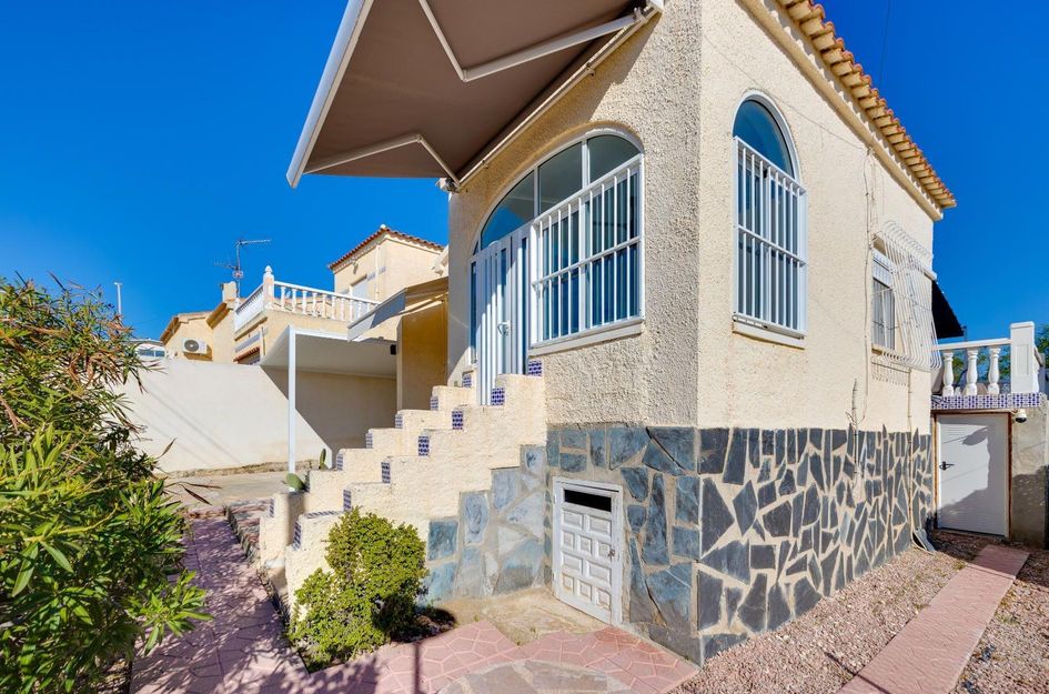 Villa in La Marina