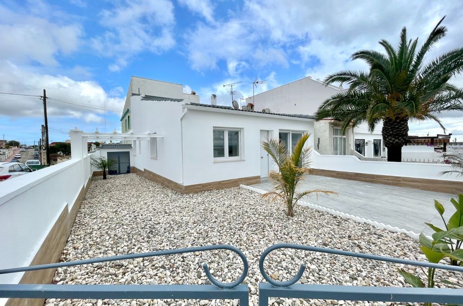 Bungalow in Montebello