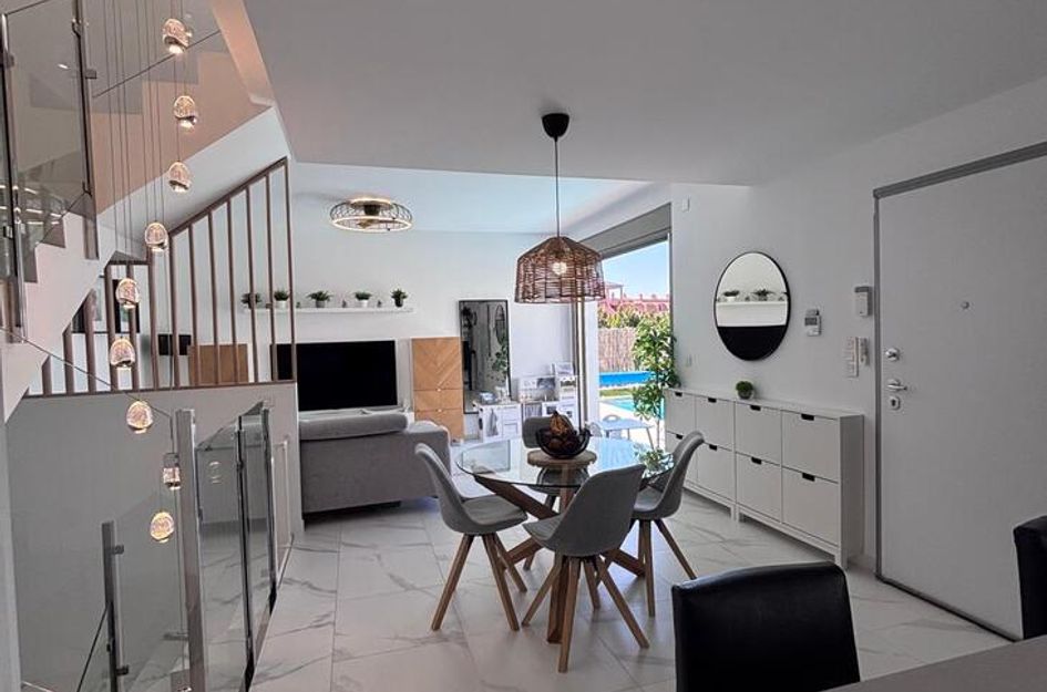 Villa in Res. Las Filipinas