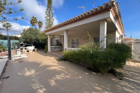Villa in La Zenia