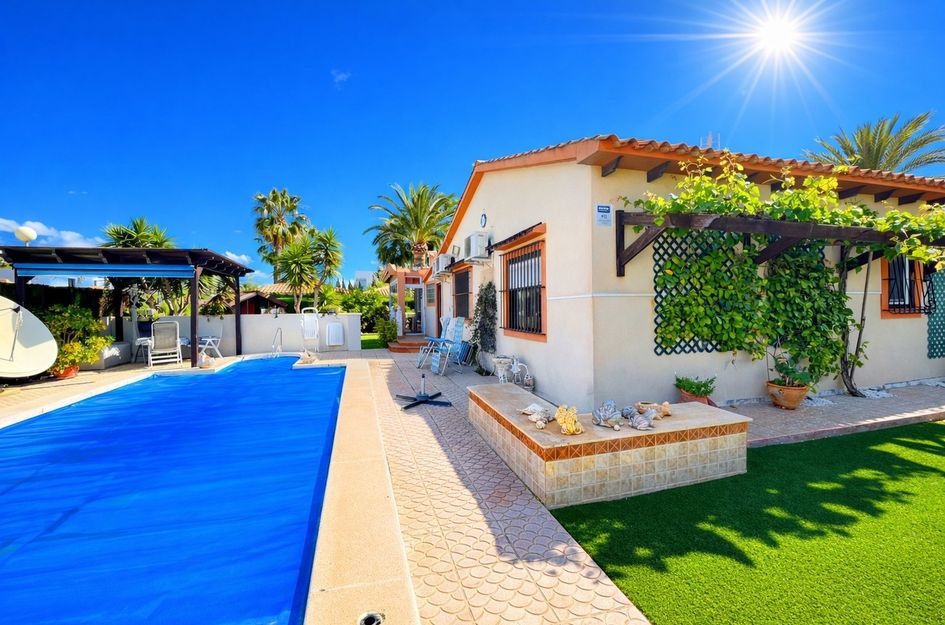 Villa in Cabo Roig