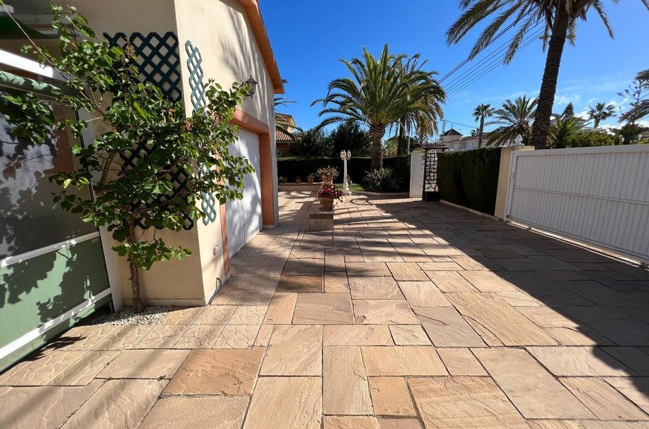 Villa in Cabo Roig