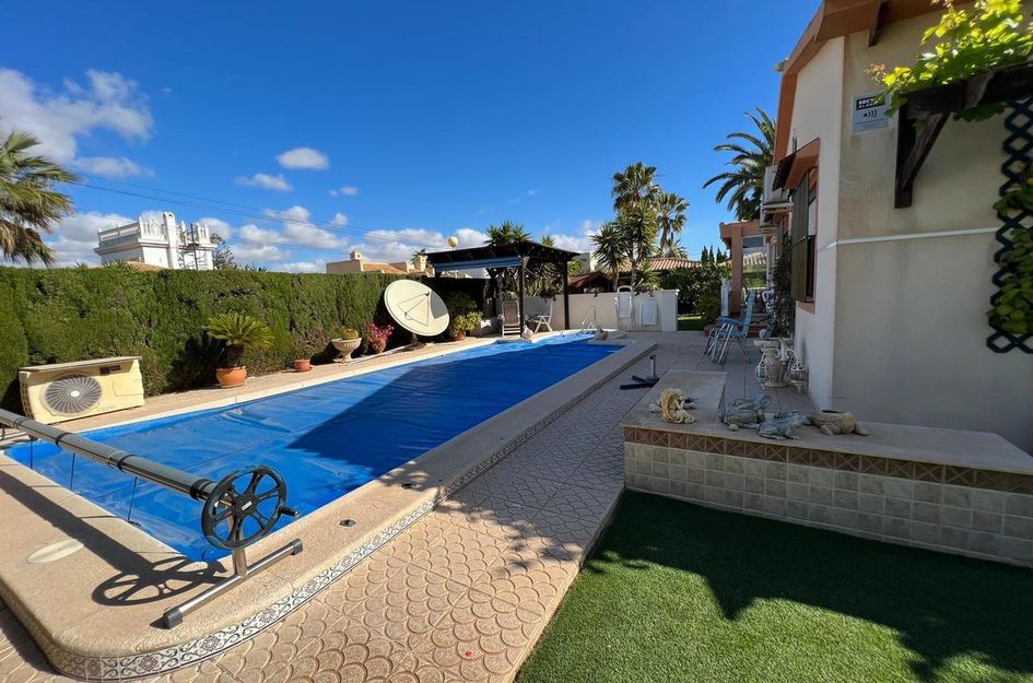 Villa in Cabo Roig