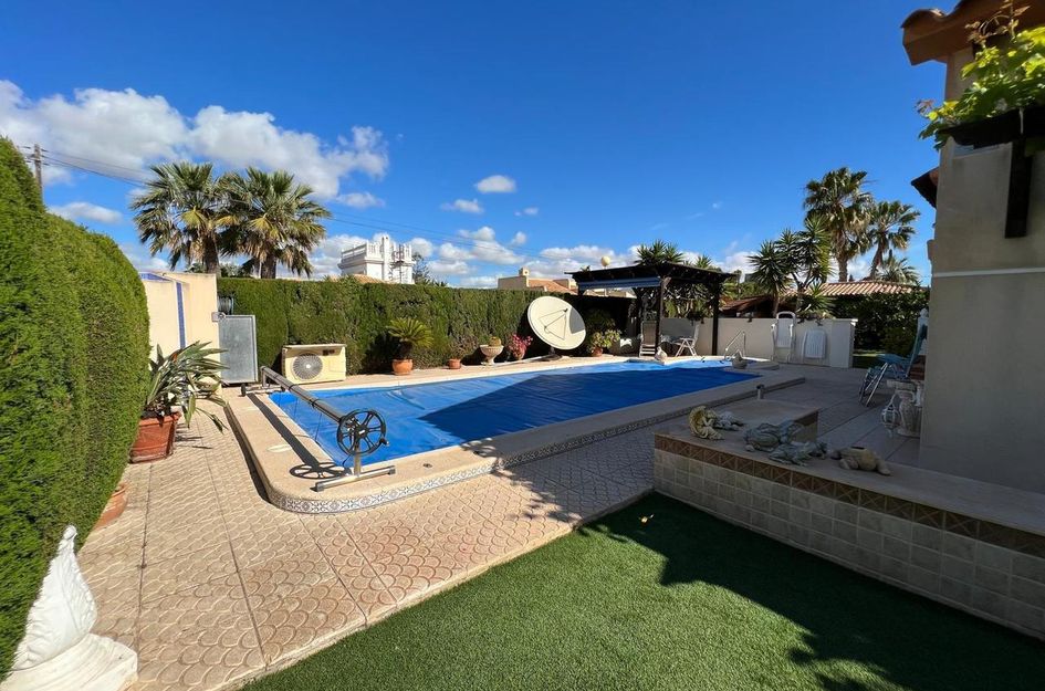 Villa in Cabo Roig