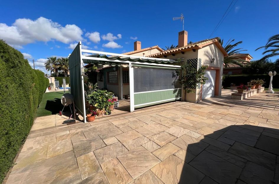Villa in Cabo Roig