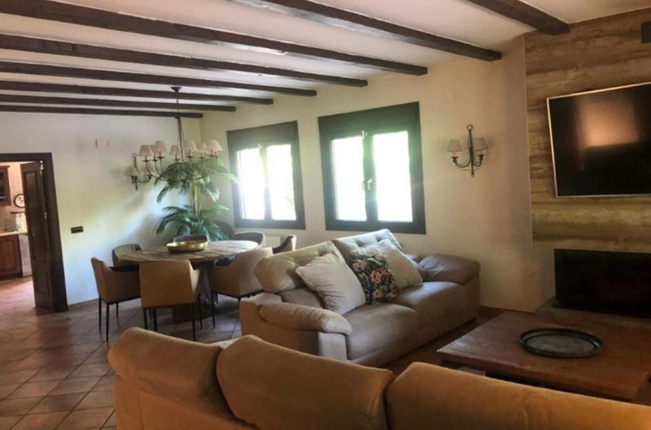 Villa in Elda