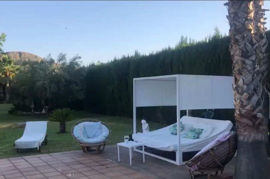 Villa in Elda