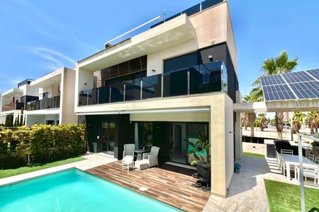 Villa in Dehesa de Campoamor