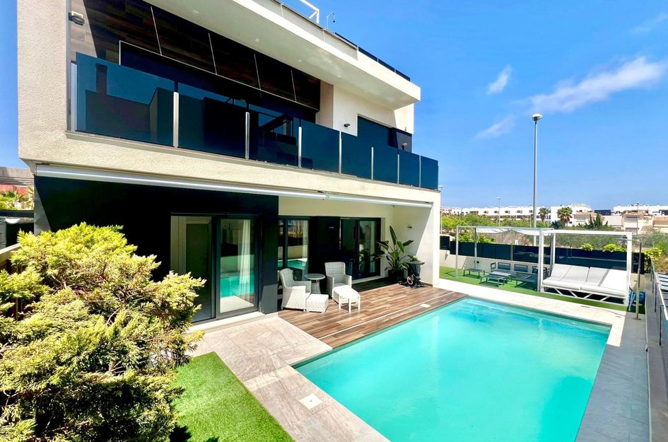 Villa in Dehesa de Campoamor