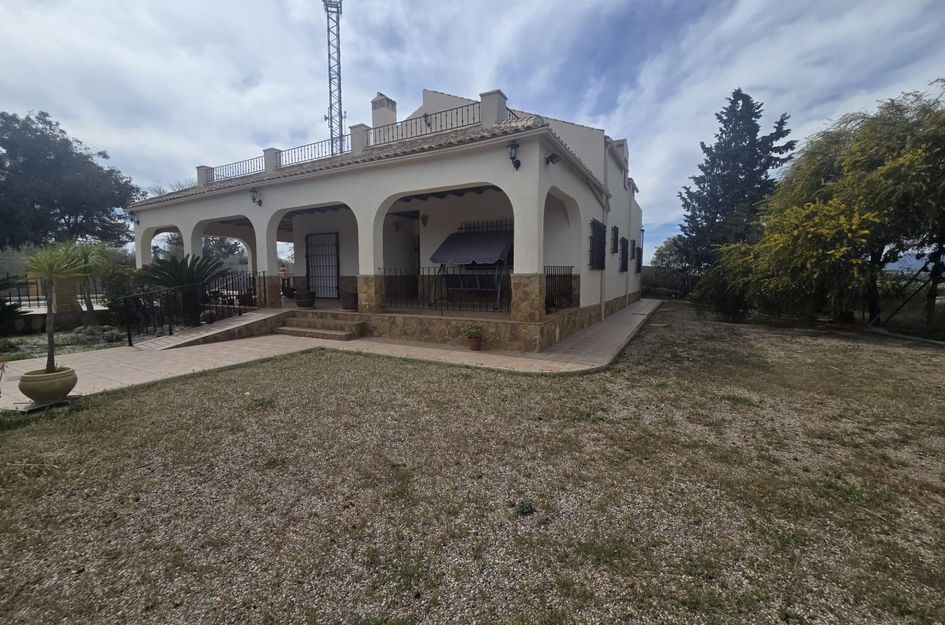 Villa in Jerónimo y Avileses