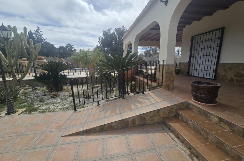 Villa in Jerónimo y Avileses