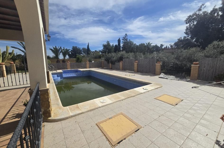 Villa in Jerónimo y Avileses