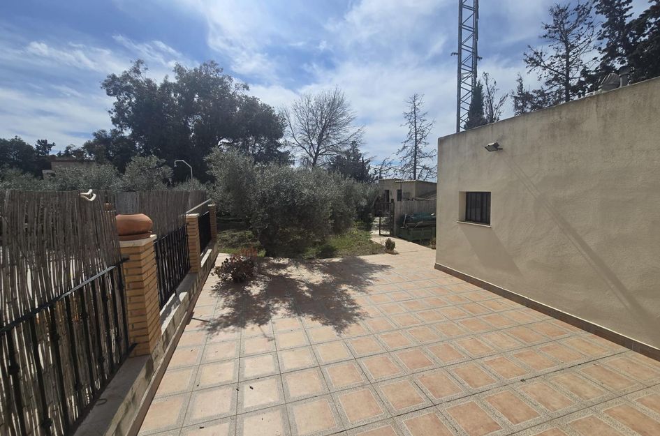 Villa in Jerónimo y Avileses