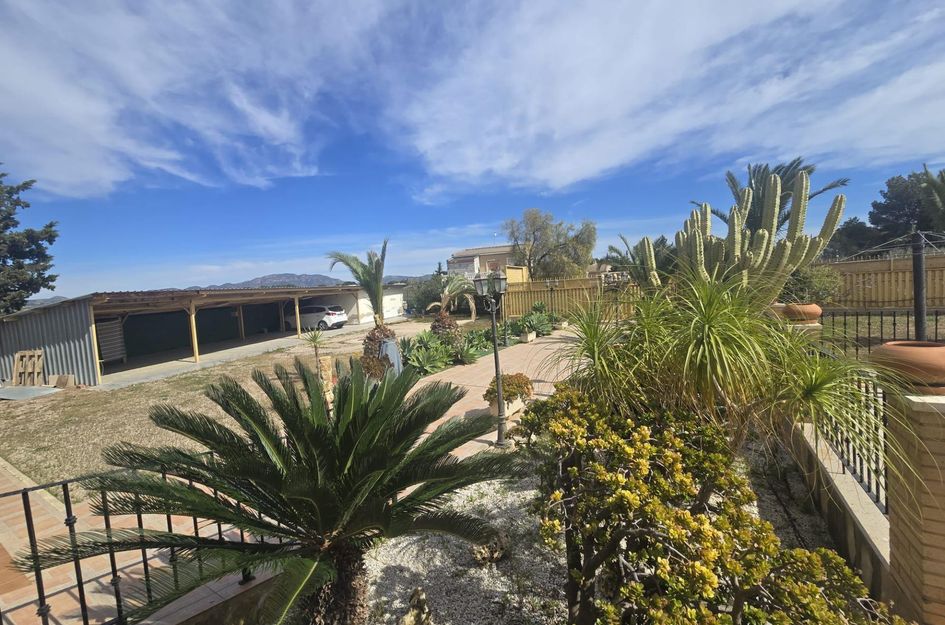 Villa in Jerónimo y Avileses