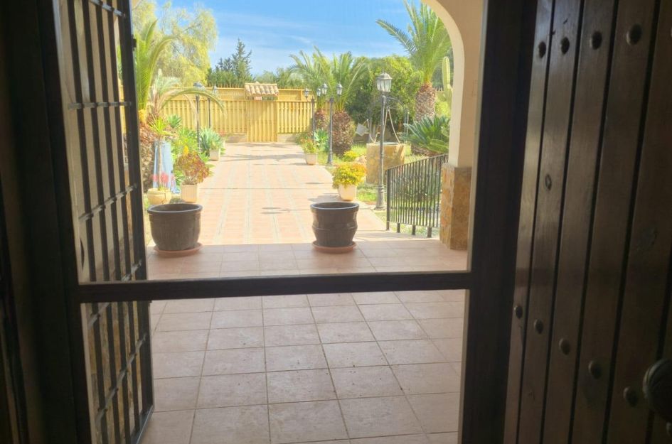 Villa in Jerónimo y Avileses