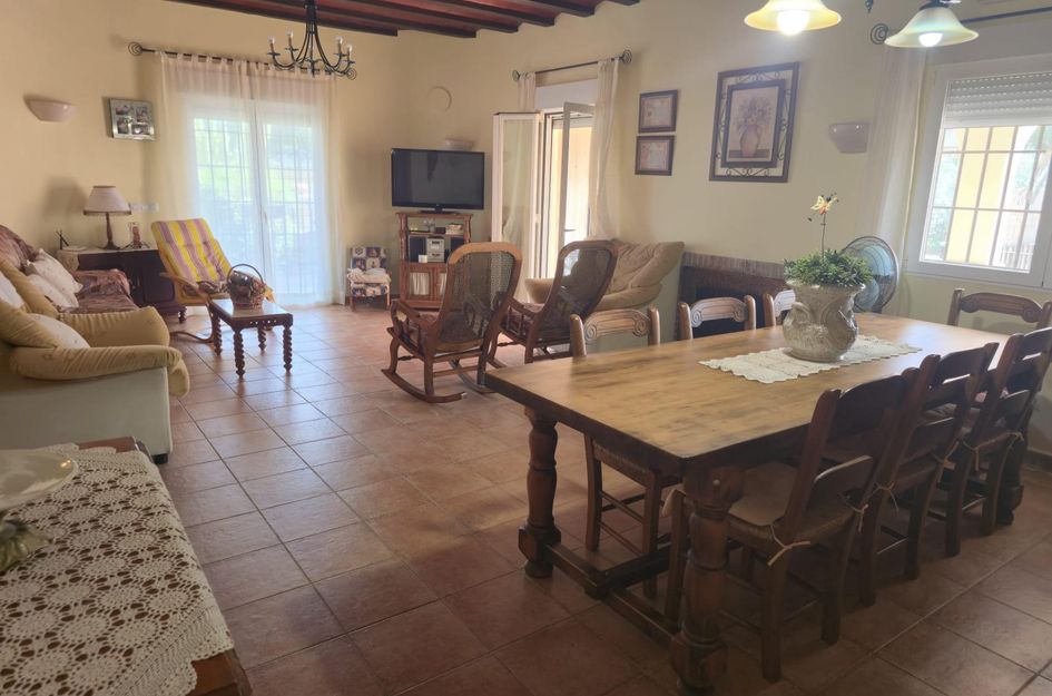 Villa in Jerónimo y Avileses