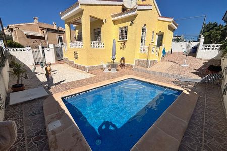 Villa in Quesada
