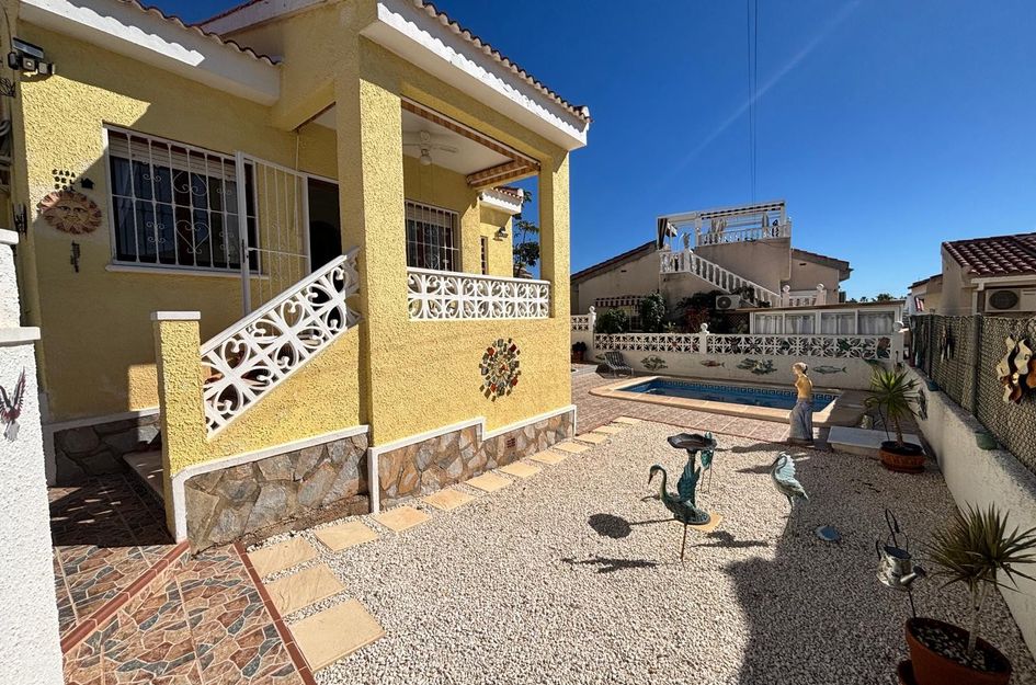 Villa in Quesada