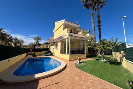 Villa in Los Dolses
