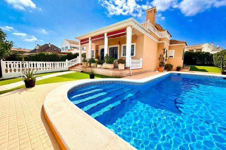 Villa in Torre La Mata