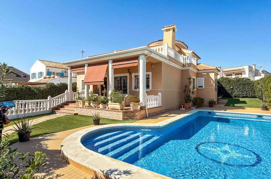 Villa in Torrevieja