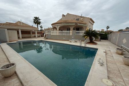 Villa in La Zenia
