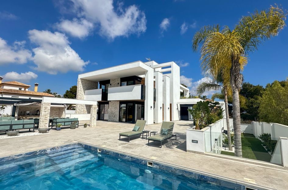 Villa in Villamartin