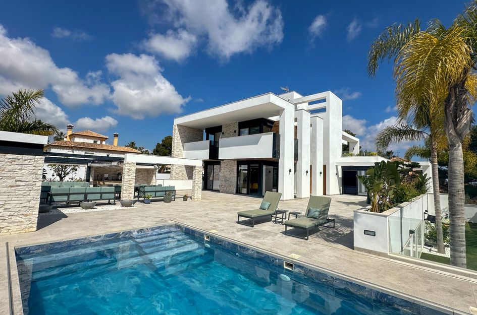 Villa in Villamartin