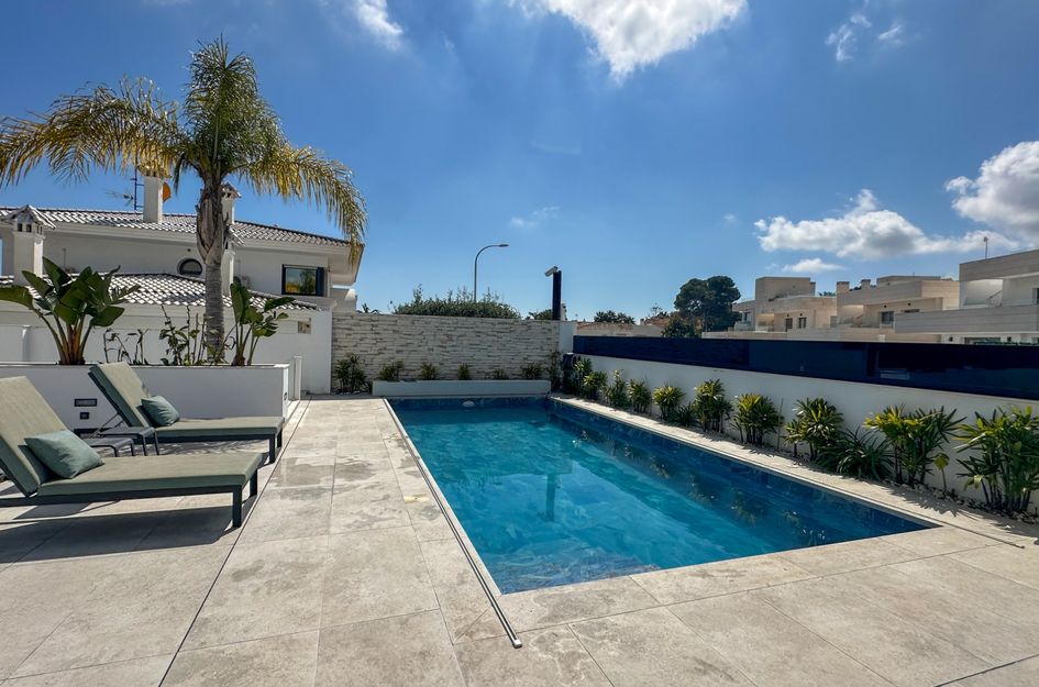 Villa in Villamartin
