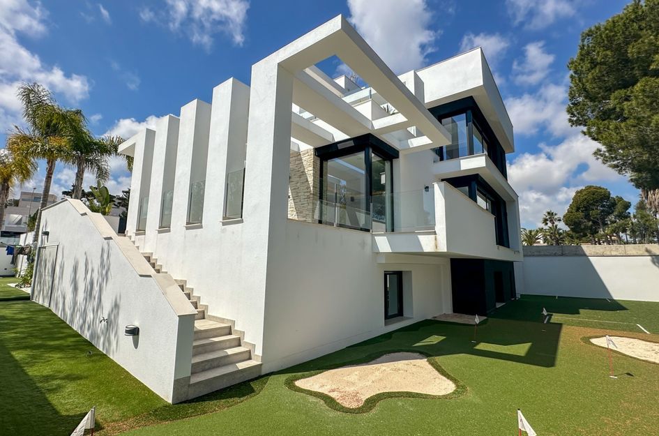 Villa in Villamartin