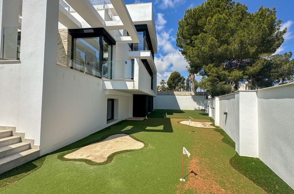 Villa in Villamartin