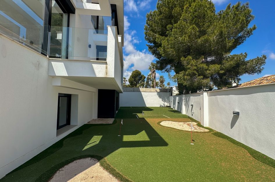 Villa in Villamartin