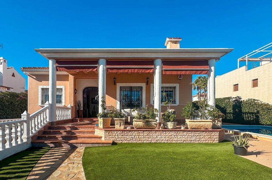 Villa in Torrevieja