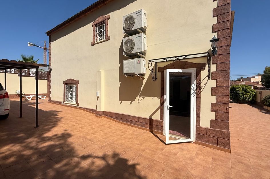 Villa in Torrevieja