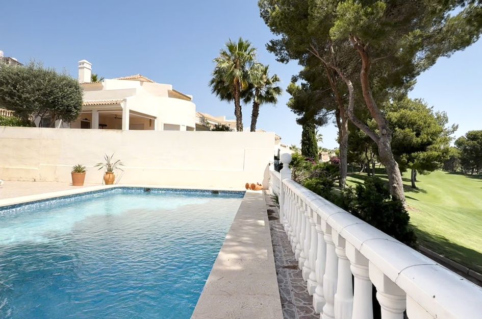 Villa in Orihuela Costa