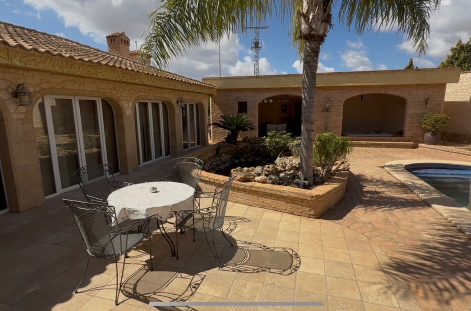 Villa in Los Nietos Viejos