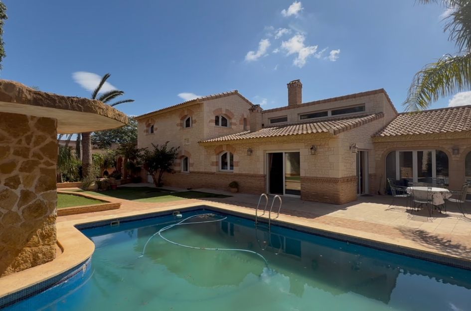 Villa in Los Nietos Viejos