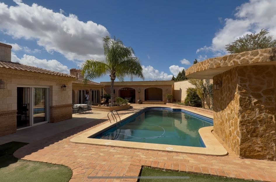 Villa in Los Nietos Viejos